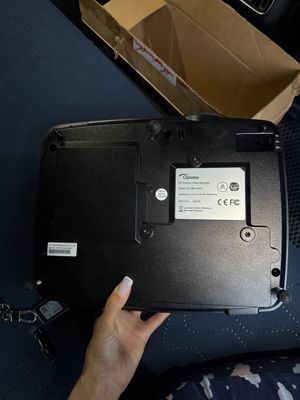 Продам срочно проектор