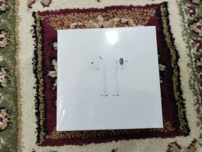 Apple Air Pods 3 Apple Air Pods 2