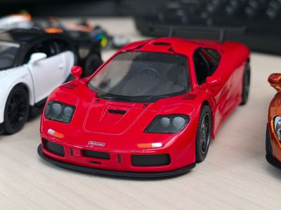 McLaren F1 Kinsmart 1/34