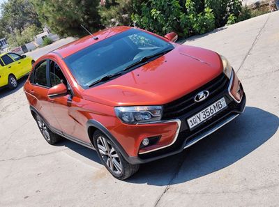 Lada Vesta cross 1,8 tiniq xarajatsiz tayyor moshina izlaganlar uchun