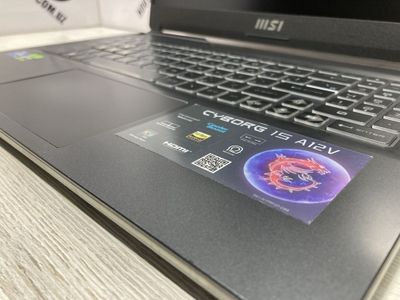 MSI i7-12650H 8/512 RTX 4050 ideal holatda