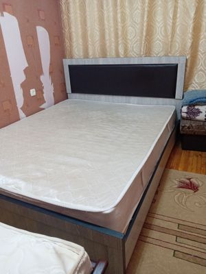 Двухспальняя кровать