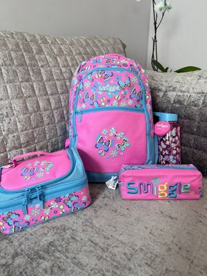 Школьный набор от smiggle