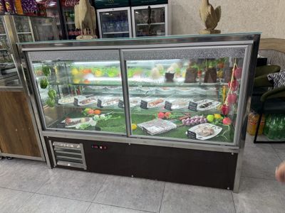 Ветриный холодильник сатилади