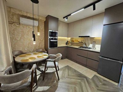 Ойбек. 2-комн Посольство Кореи, 2-ком, 65 м2, новый ремонт