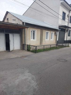 ПРОДАЕТСЯ - Участок в элитной махалле - Амир-Темур - 4,2 - Срочно