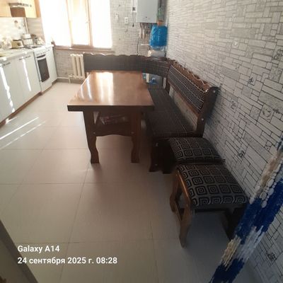 уголок сотилади 2 млн сум холати жуда яхши