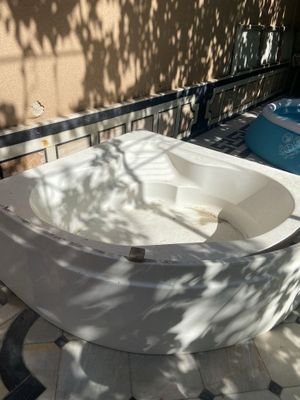 Vana sotiladi, holati ishlatilgan, rangi opoq sarg’aymagan