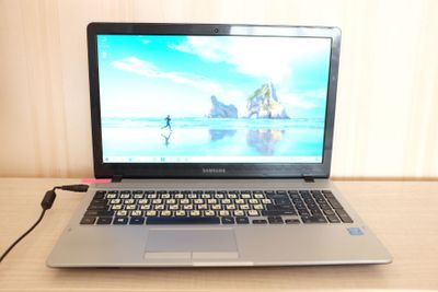 Samsung 380E, Core i5, 8GB, SSD 250GB — полностью рабочие, 2 шт.