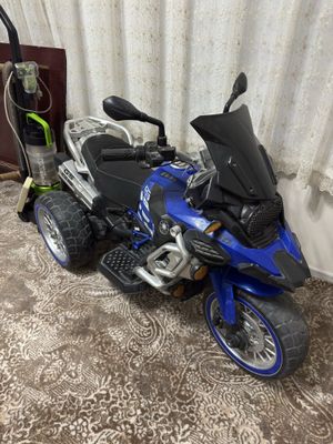 Bolalar uchun elektron moshina