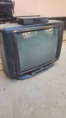 Telivizor sotiladi JVC