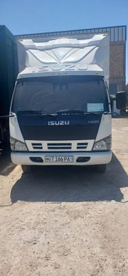 Isuzu yuk mashinasi sotiladi