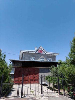Xoji ota masjidi yonida Shinam xovli sotiladi.