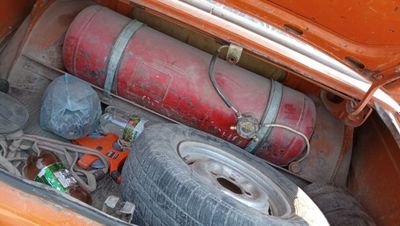 Moskvich 412 yurib turibdi