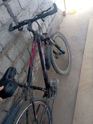 Velosiped sotiladi narxi 700 ming kelishtirib beriladi