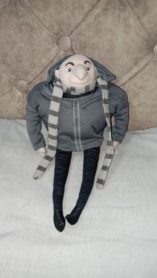 Продаю игрушку из мультфильма.
