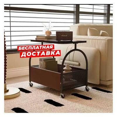 Приставной столик изготовлен из закаленного стекла
