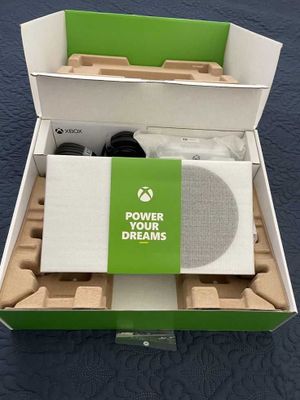 Продаю XBOX Series S 512 White