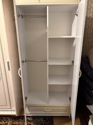 Детский шкаф практический новый. Продам по договорной цене.