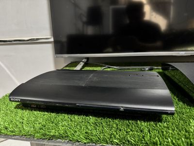 Play station 3 slim + super slim