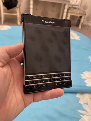 Blackberry pasport