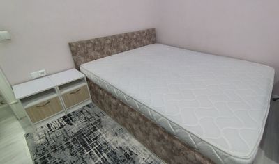 Spalni kravat & tumba