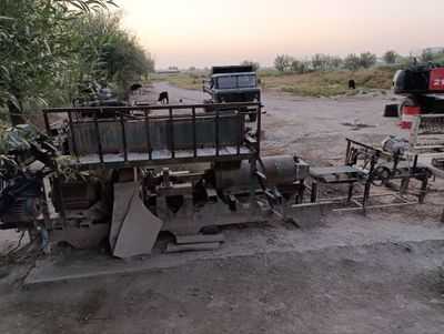 G'isht chiqaradigan aparat