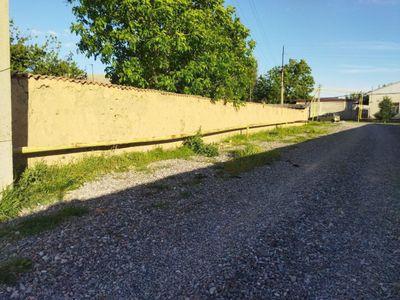 Срочнага курук ер сотилади