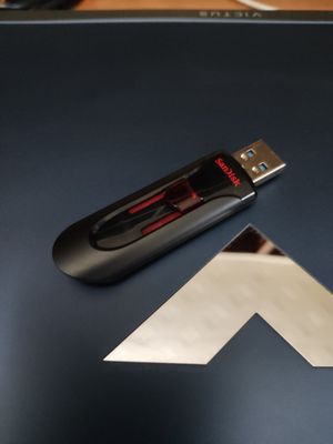 Флешка SANDISK 32 гб