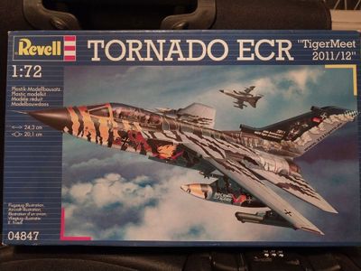 Сборная модель самолета Торнадо, масштаб 1:72
