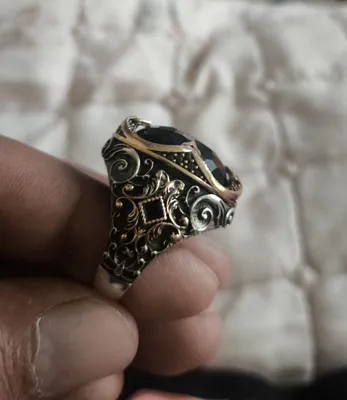 Erkaklar kumush uzugi