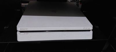 Playstation 4 slim 1tb