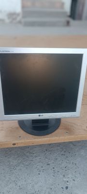Kompyuter monitor LG