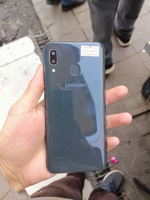 Samsung A20 sotiladi