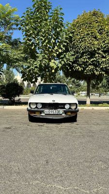 BMW E28 1986 года