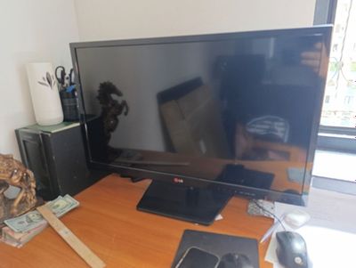 Kampyutir LG monitor xolati yaxshi ideal ishlatilmaganga sotilvotti