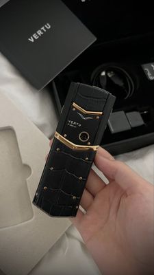 Vertu Люксовый телефон S-059151