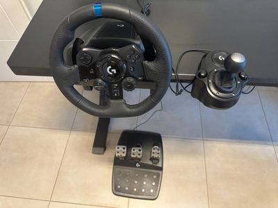 Logitech G923 (руль, КПП, педали)