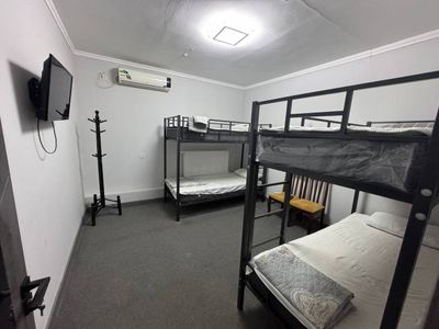 Kunlik ijara, Hostel