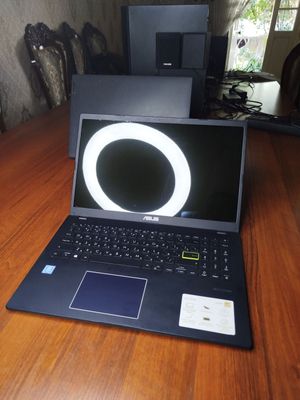 Ультратонкий ноутбук Asus Laptop 15 2023 года intel N4020 4/256 SSD