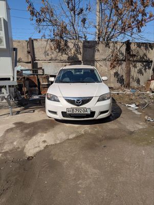 Продаю Mazda 3 1.6