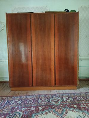 Продаётся шкаф СССР в отличном состоянии