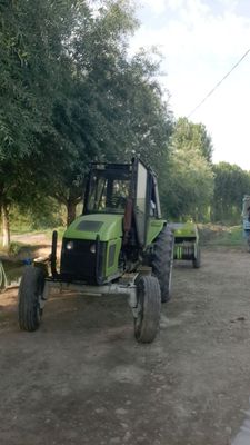 Ttz 80 traktor sotiladi