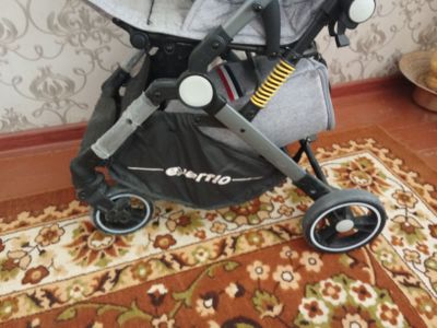 kolyaska yangi yaqinda olingan sumkasibor