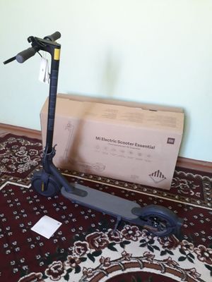 Mi Electric Scooter Essential