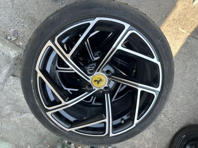 Disaka sotiladi R 17