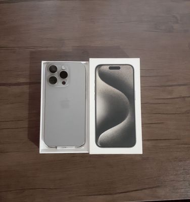 Iphone 15 pro Natural Titanium