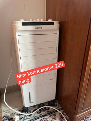 mini konditsioner. suv yordamida sovutadi.
