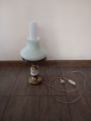Лампа настольная