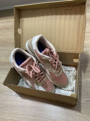 Reebok оригинал 38-38.5